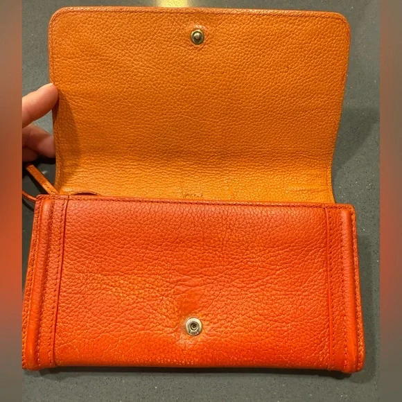 Chloé Orange Leather Continental Wallet in GUC - Picture 11 of 14